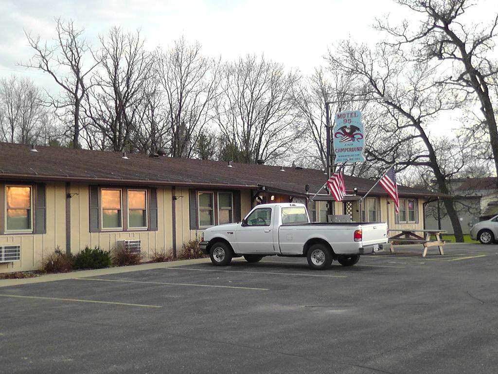 Motel 95 & Campground Hixton Exterior foto